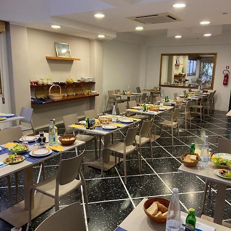 Hotel Domus Mea Каттоліка Екстер'єр фото