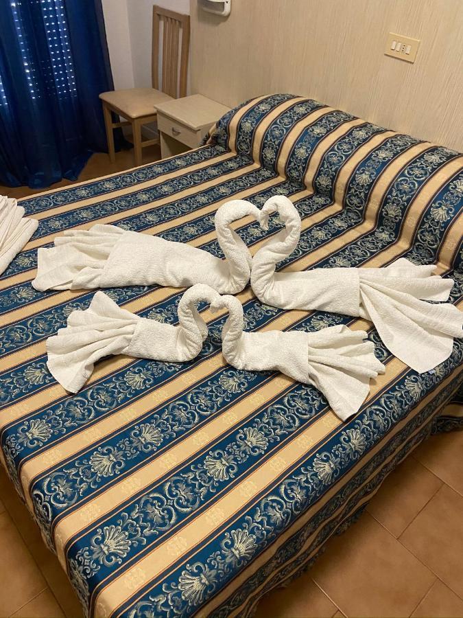 Hotel Domus Mea Каттоліка Екстер'єр фото