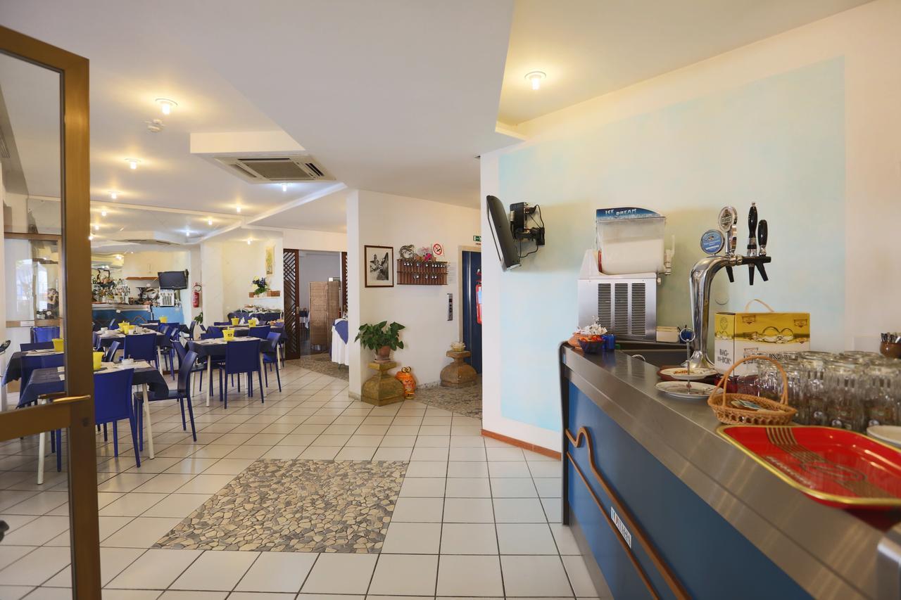 Hotel Domus Mea Каттоліка Екстер'єр фото