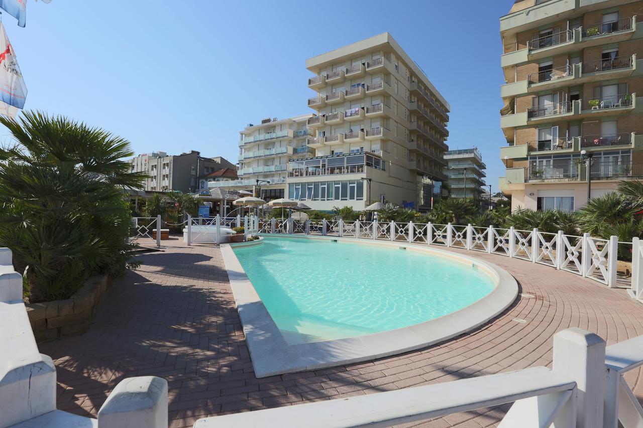 Hotel Domus Mea Каттоліка Екстер'єр фото